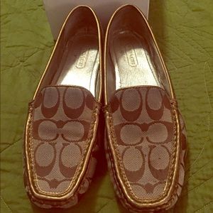 Coach Flats size 7 1/2 medium